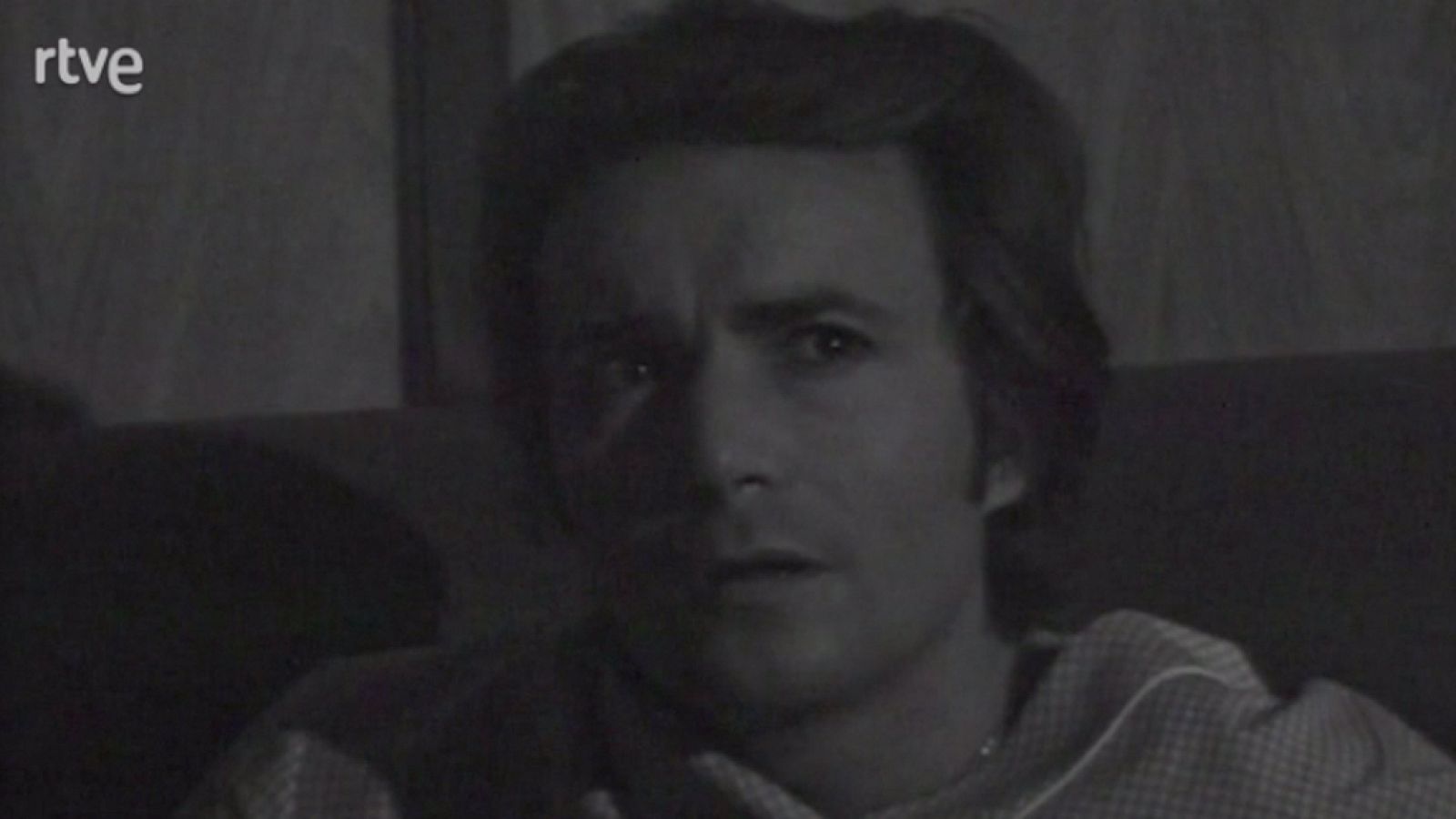 A través de la niebla - Extraño viaje - A través de la niebla | Ver