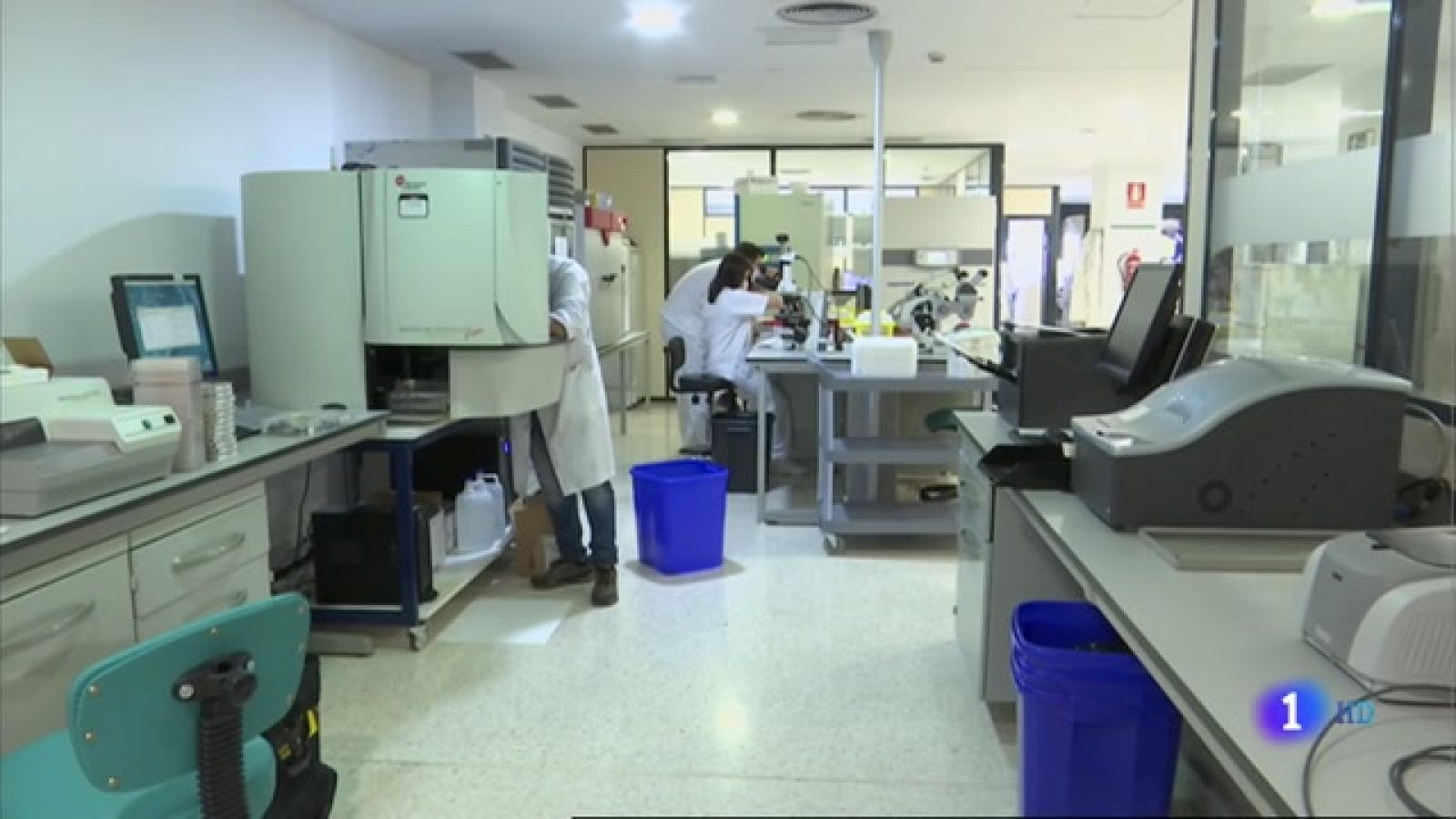 Laboratorio de secuenciación del virus en Badajoz - 06/04/2021