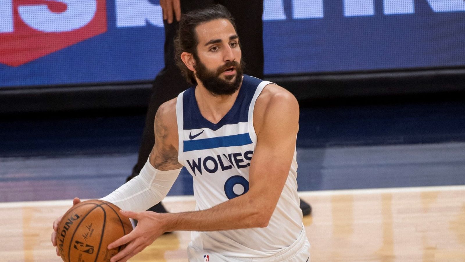 Derrota de 'Wolves' ante Pacers pese a un buen Ricky Rubio - Informativo 24h | Ver