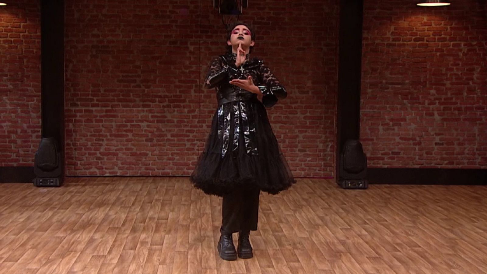 The Dancer - Actuación completa de Leandro