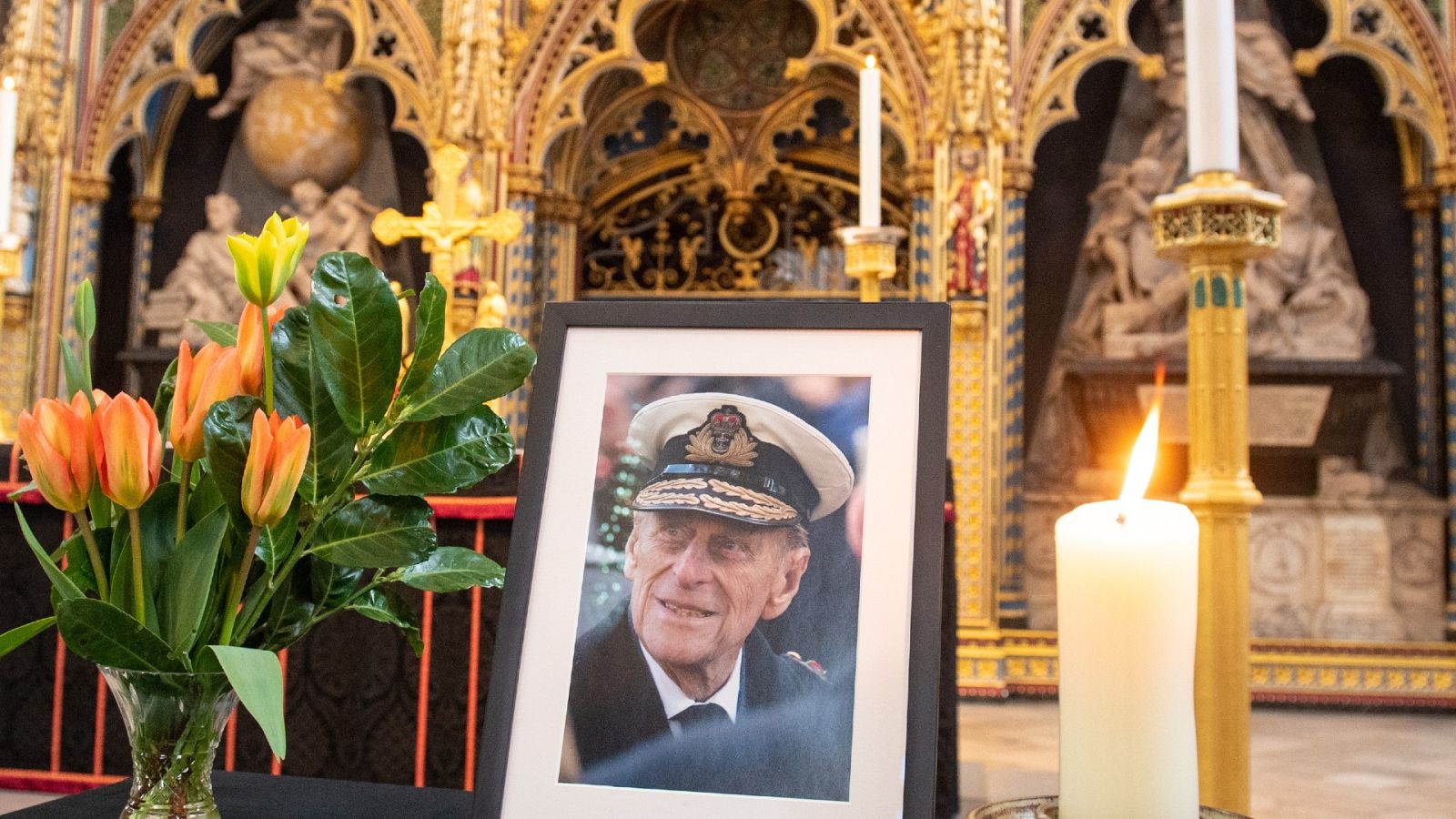 Corazón - Reino Unido despide al duque de Edimburgo