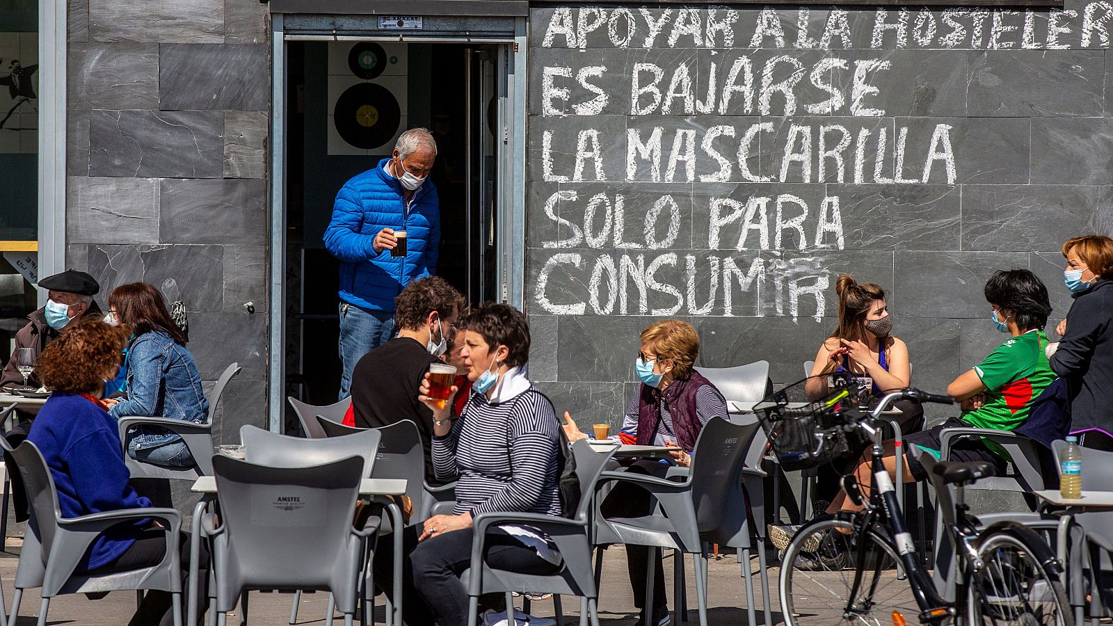 Las comunidades se suman a las medidas restrictivas ante el aumento de casos - Telediario 1 | Ver