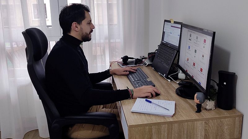 Más de 200.000 funcionarios del Estado podrán teletrabajar tres días a la semana