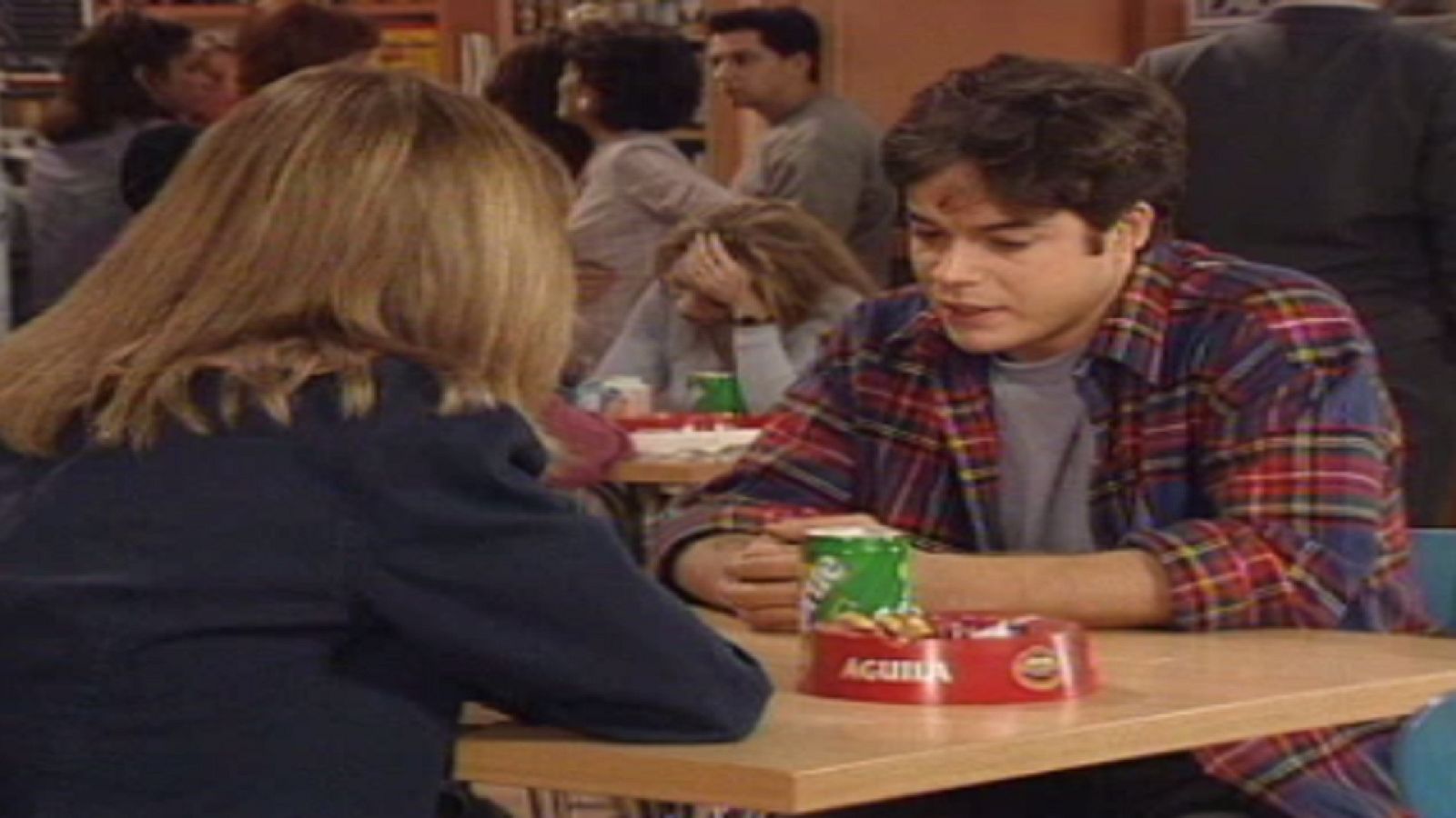 Colegio Mayor - La boda - Colegio Mayor | Ver