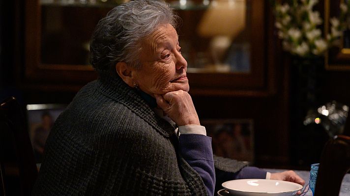 Cuéntame cómo pasó - Herminia no está tan sorda como quiere hacer creer