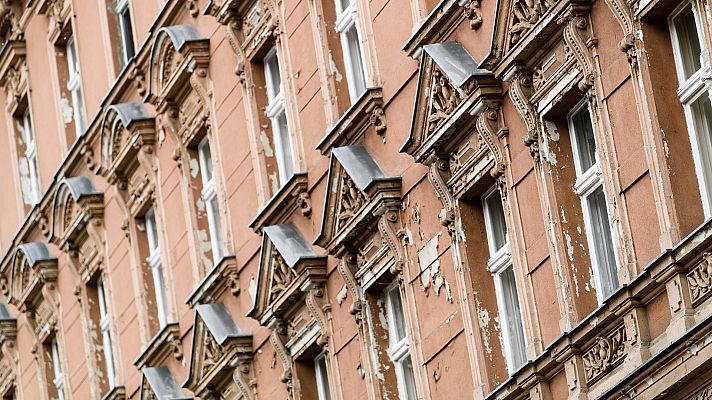 Telediario 1 - El Constitucional alemán declara nula la ley que limita el precio de los alquileres en Berlín