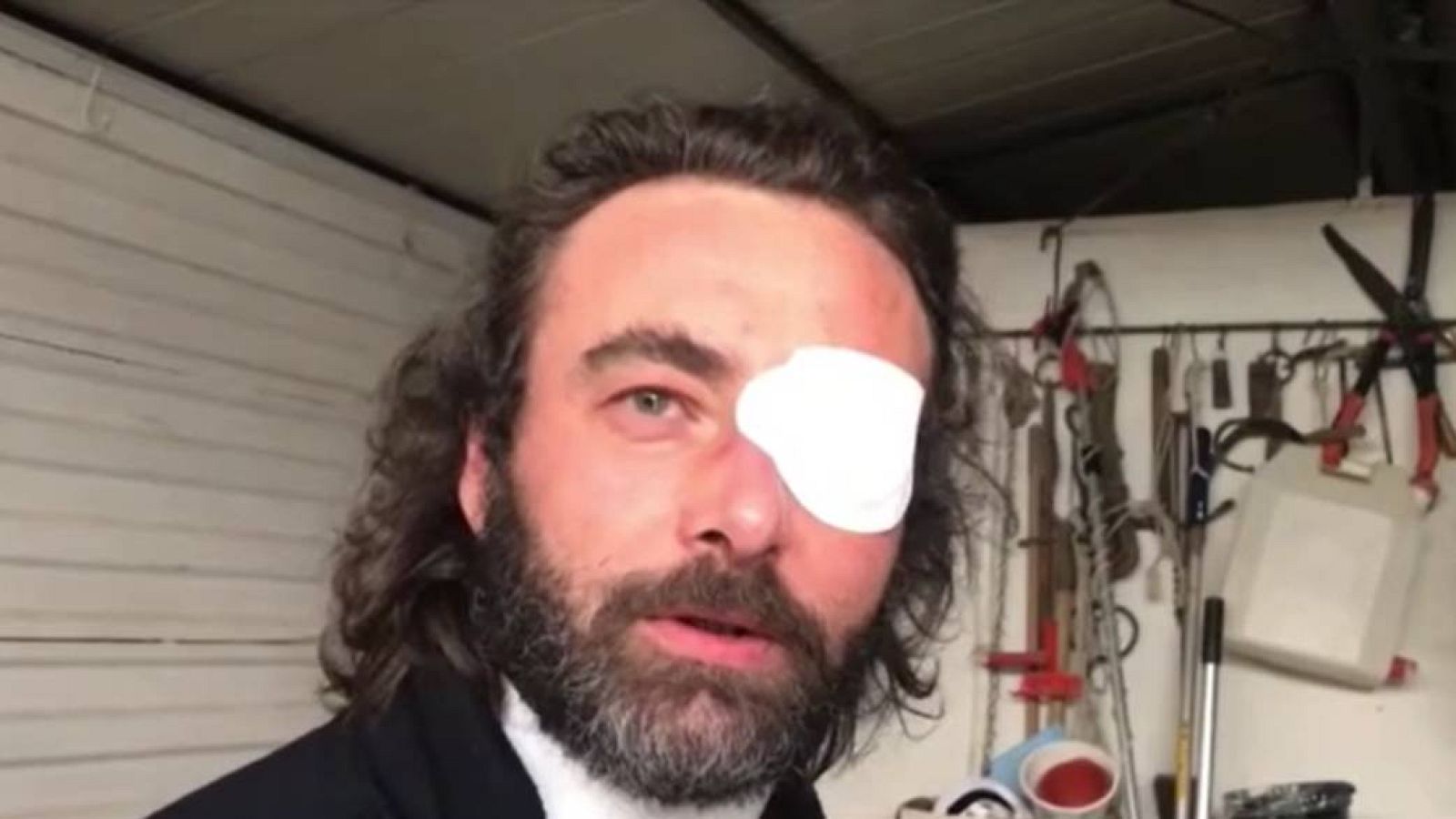 Un sacerdote italiano anuncia en misa que cuelga los hábitos por amor | Ver