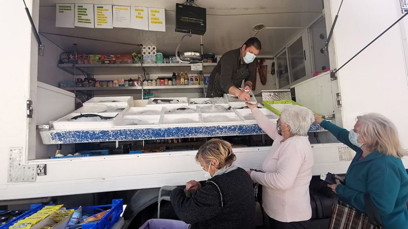 España Directo - Atlas de lo pequeño: esta es la historia de una pescadería ambulante