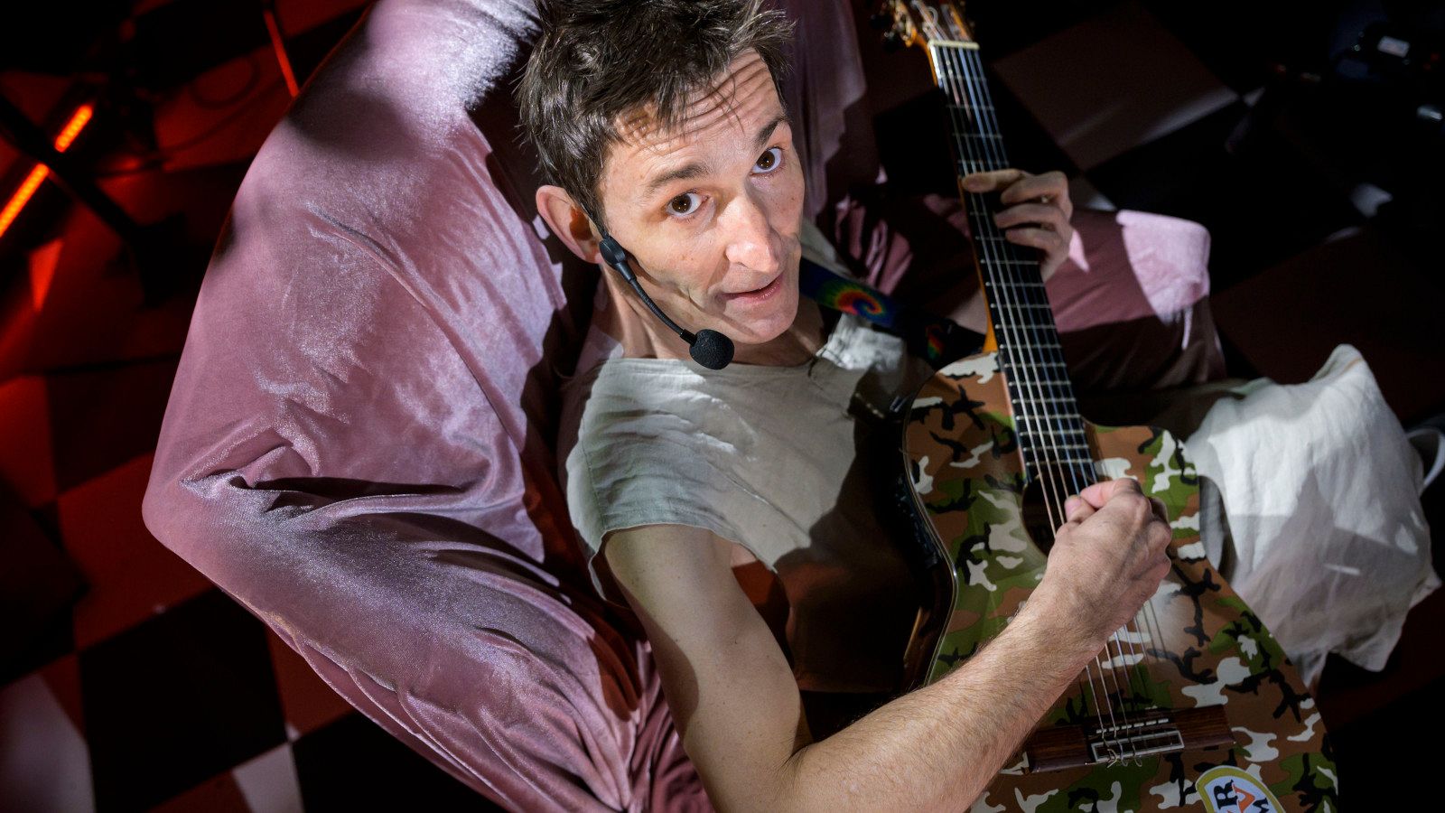 Albert Pla - Todo es Mentira