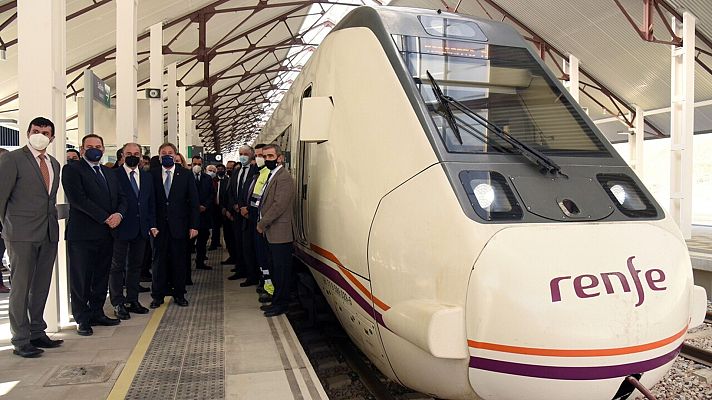 Telediario 1 - Se inaugura la nueva estación de tren de Canfranc