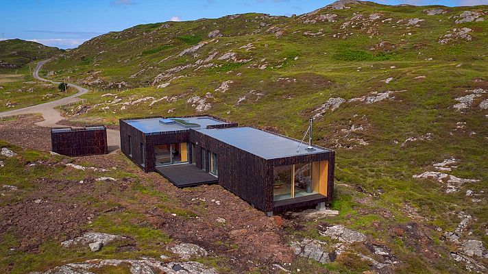 Construcciones imposibles - La casa del lago en el acantilado