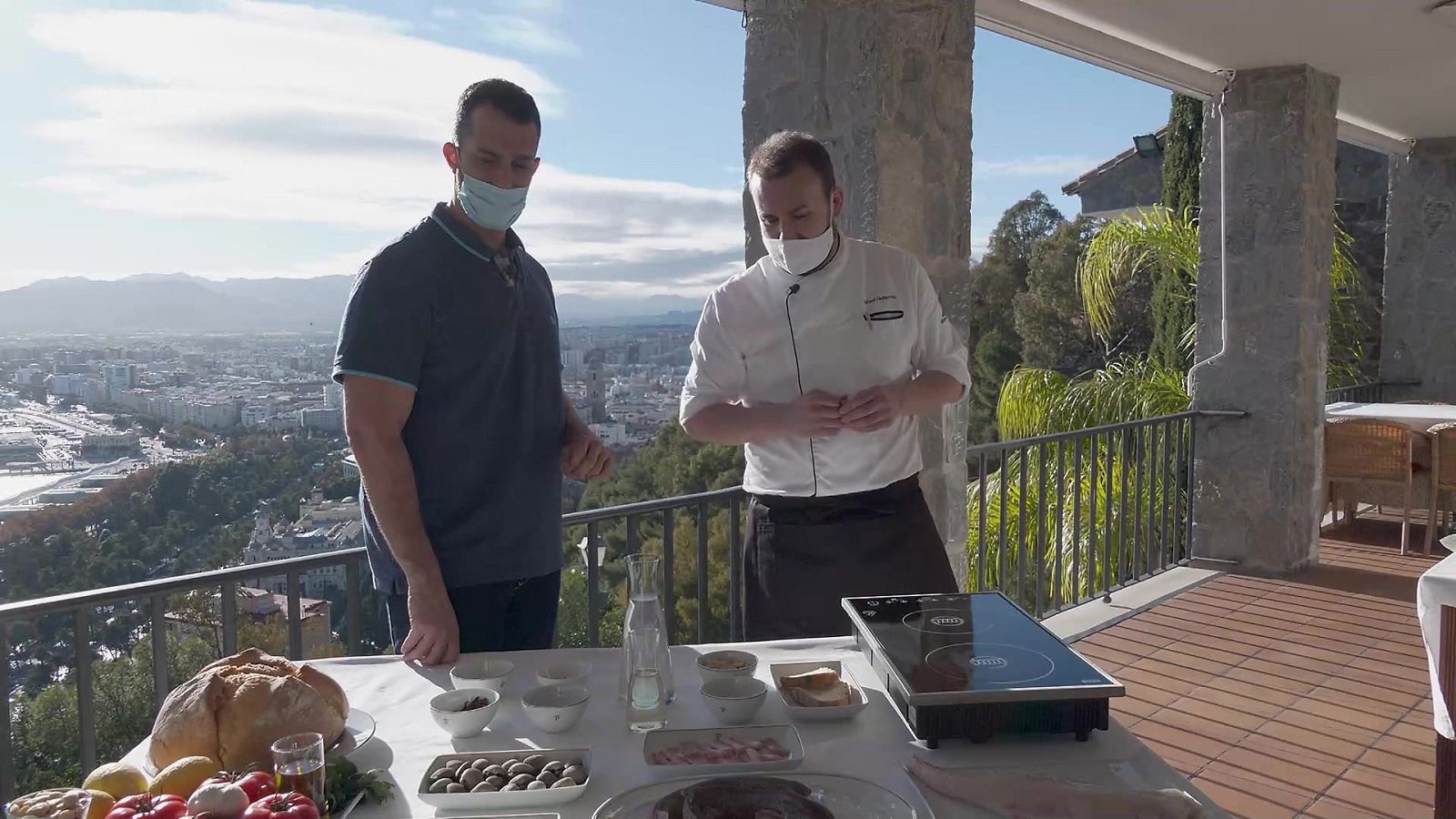 Como Sapiens - Programa 53: Guiso de pintarroja, embutido de gallina y cañas - ver ahora