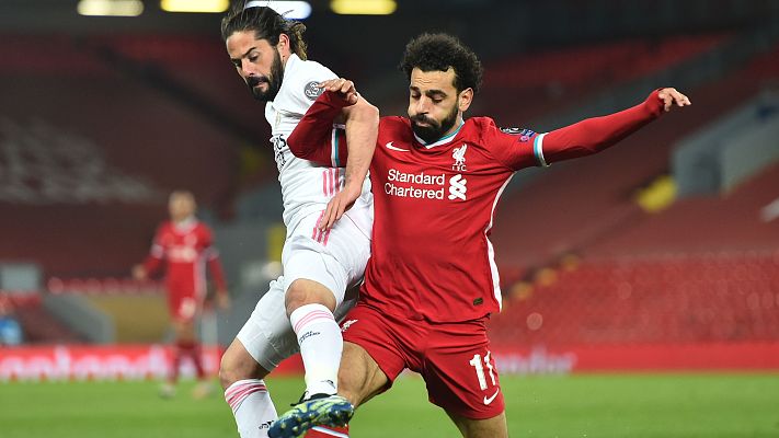  - Nace la Superliga gracias al apoyo de doce grandes clubes europeos que revoluciona el fútbol internacional