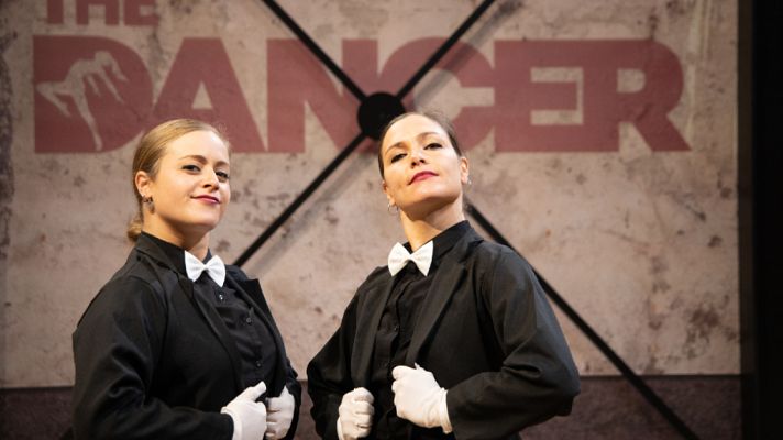 The Dancer - Actuación completa de Julia y Laura Isanta