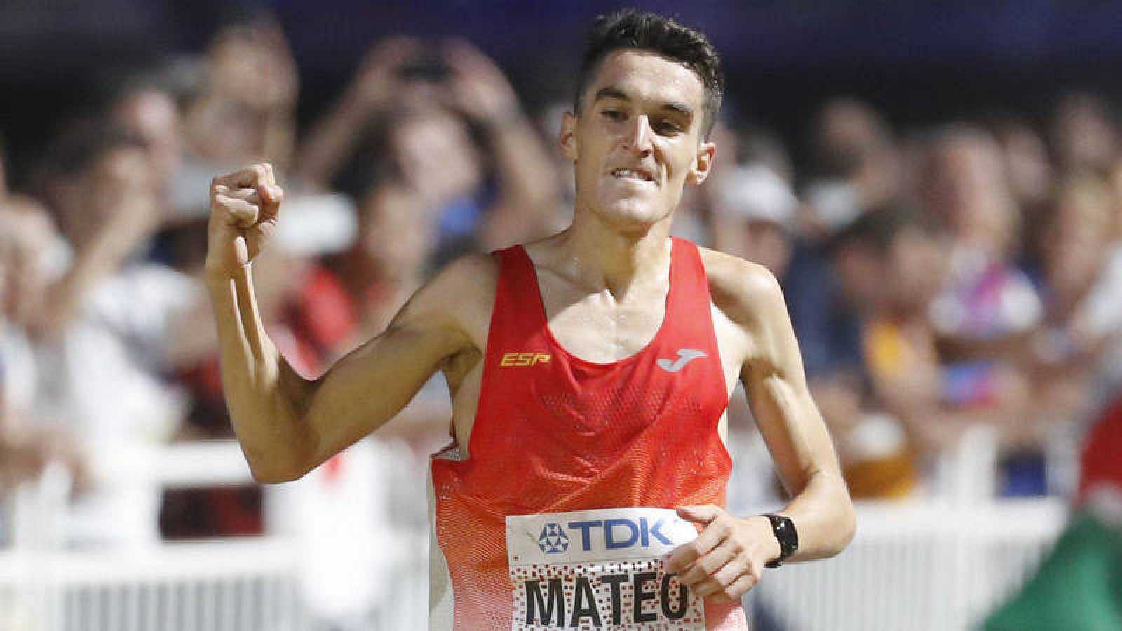 Dani Mateo bate el récord de la hora del atletismo español | Ver