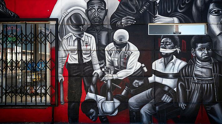 Telediario 1 - Décadas de violencia policial en EE.UU.: la mayoría de los agentes fueron absueltos