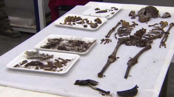 Telediario 1 - Encuentran una niña de la Baja Edad Media en el Alcázar de Sevilla