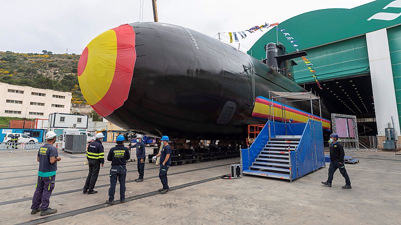 La familia real, en la inauguración del nuevo submarino de la Armada, el primero diseñado y construido en España