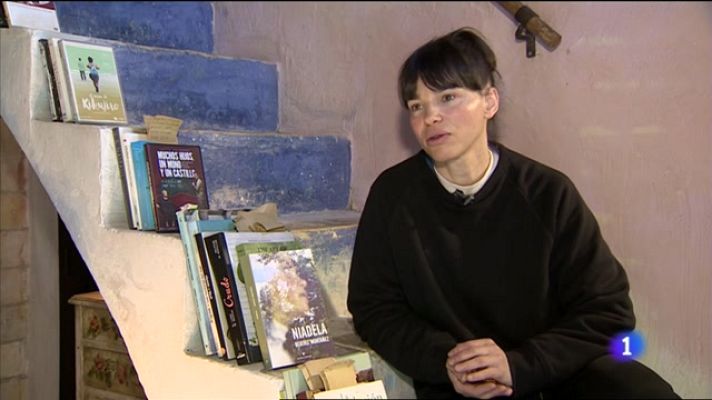 L'informatiu - Comunitat Valenciana - 'Niadela' o el fruto del aislamiento de Beatriz Montañez