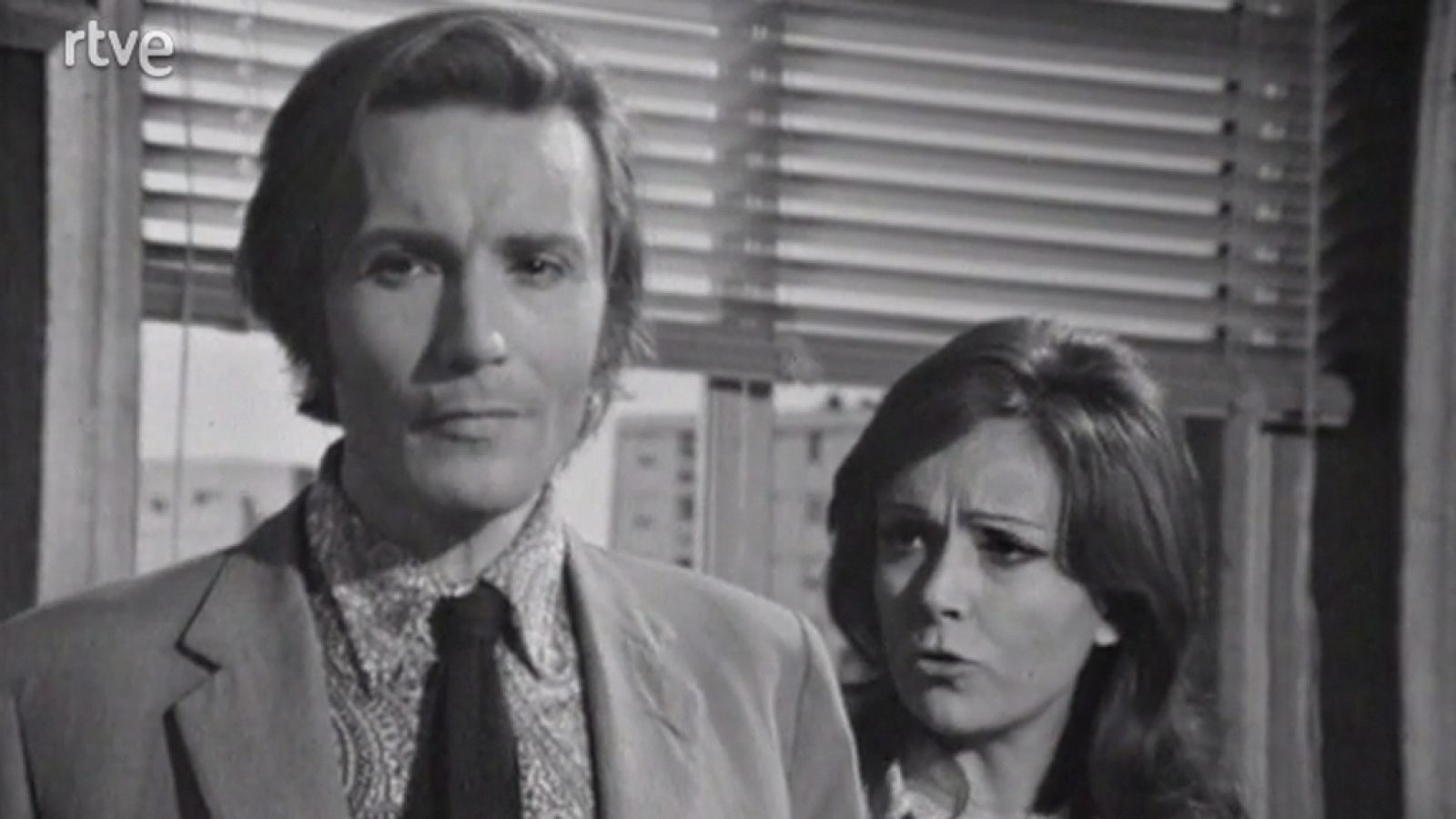 A través de la niebla - La llamada - A través de la niebla | Ver