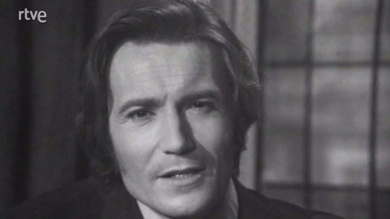 A través de la niebla - Solo de violín - A través de la niebla | Ver