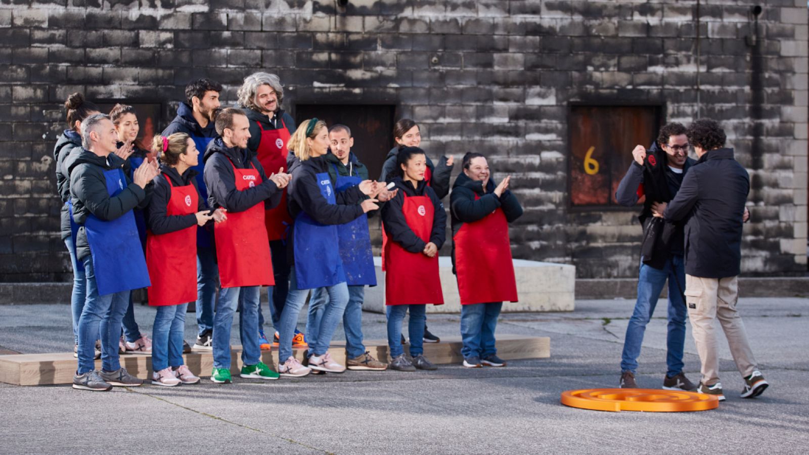 Fran se libra del delantal negro y la eliminación | Ver