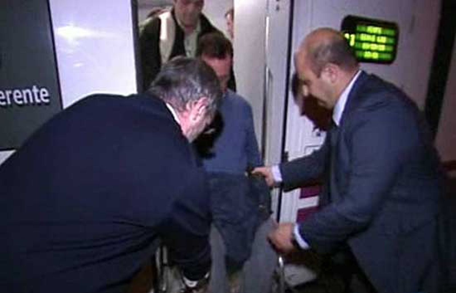 Renfe y Adif realizan un simulacro de seguridad en el túnel de Guadarrama | Ver