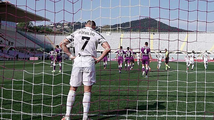 Telediario 1 - Italia aprueba una normativa 'anti Superliga'