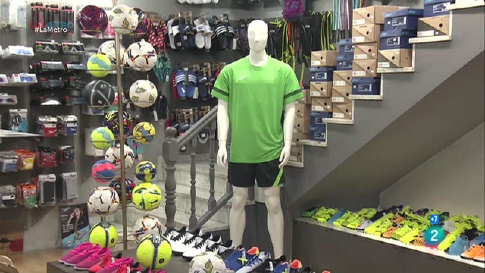 Parlem del cas d'un singular botiga d'esports de Cardedeu que gràcies al programa Reempresa, de relleu de negocis, ha aconseguit salvar-se del tancament.