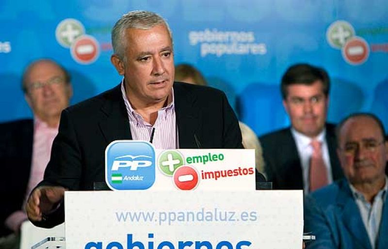 Javier Arenas ha puesto al Partido Popular como ejemplo de unidad en contraste con el PSOE...