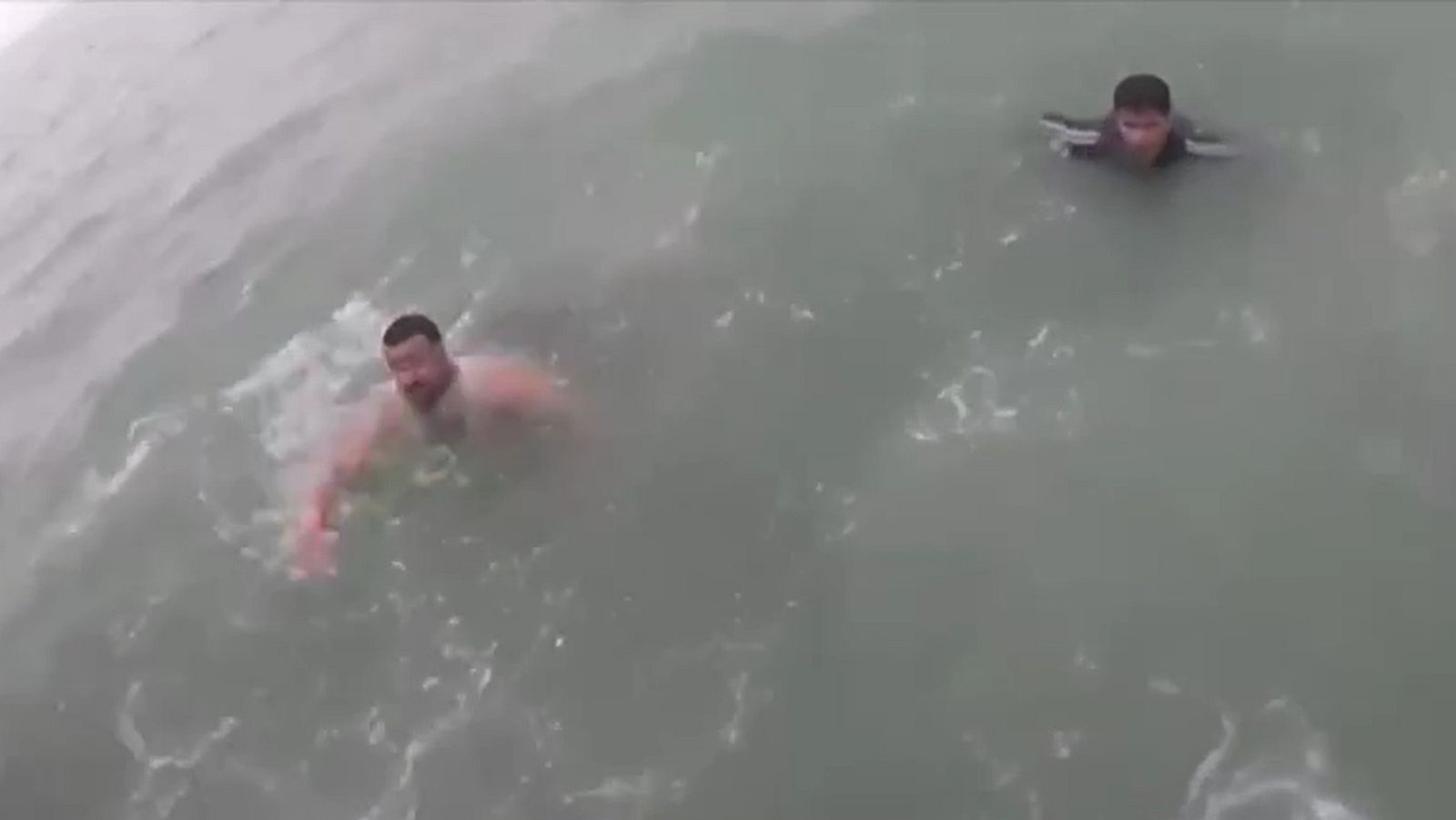 "Preocupación por la llegada masiva" de ciudadanos marroquíes a nado a Ceuta