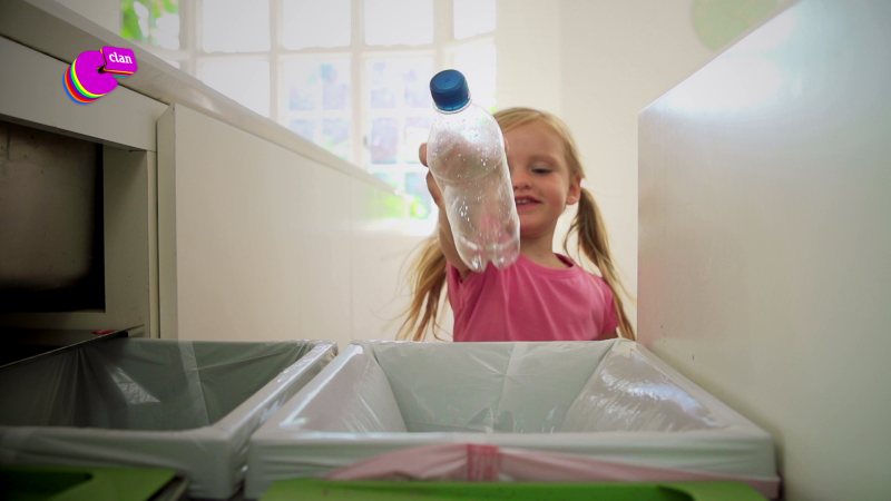 CAMPAÑA 'RECICLAJE' - Recilar es un gesto...¡practícalo! - El mes de... | Ver