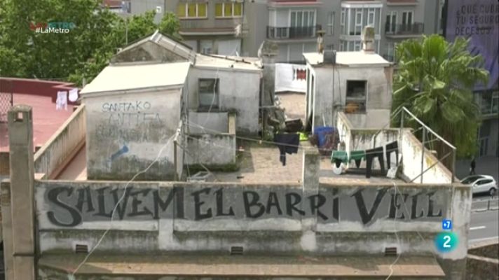 La Metro - Reforma centre Sta.Coloma, Homenatge sanitaris  Passió roses