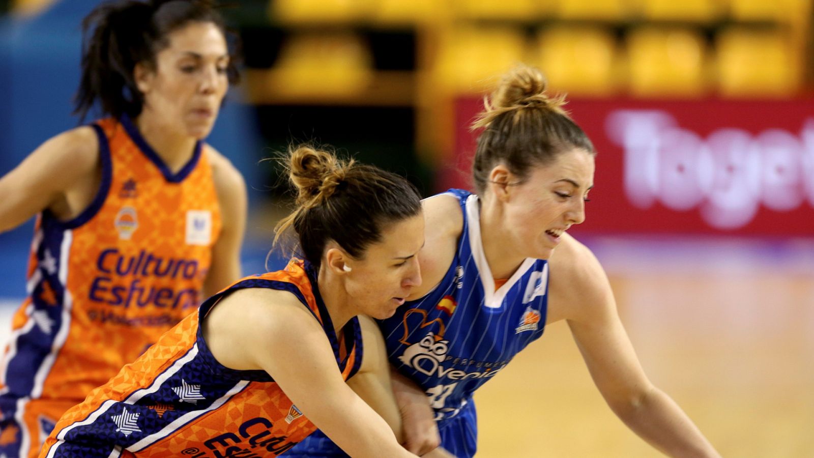 Baloncesto - Liga femenina Endesa. Play off final 1er. partido: Perfumerías Avenida - Valencia Basket - ver ahora