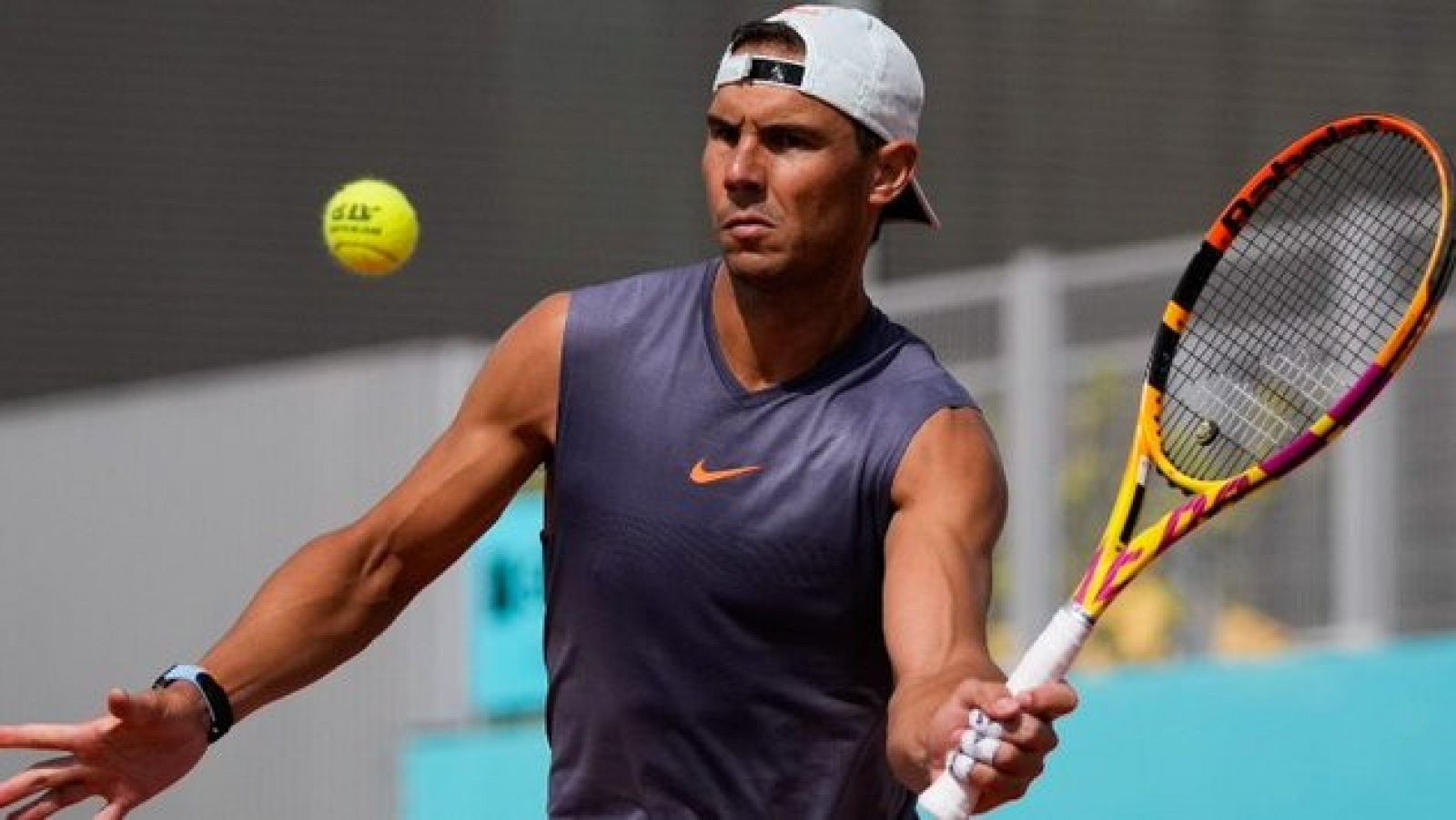 Nadal ya entrena en la Caja Mágica