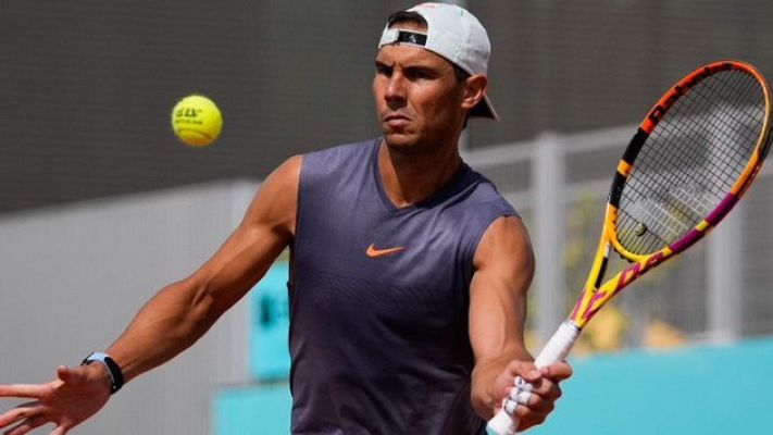 Telediario 1 - Nadal ya entrena en la Caja Mágica