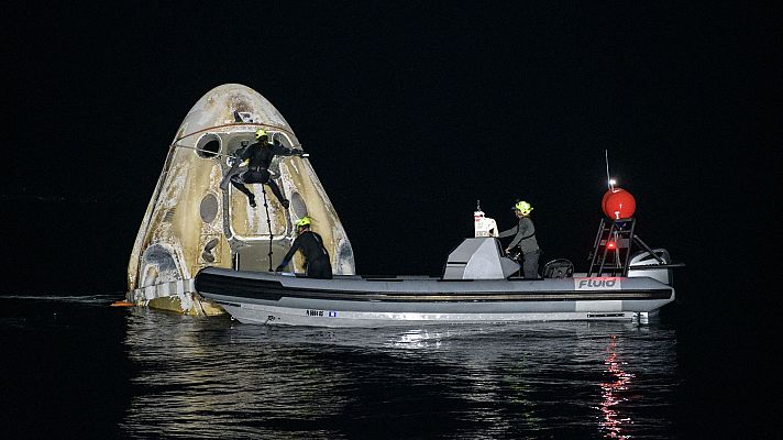 Informativo 24h - La cápsula Resilience de la misión espacial Crew-1 ameriza con éxito en aguas del Golfo de México
