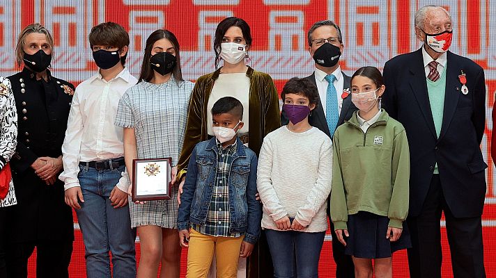 Telediario 1 - La campaña electoral marca los actos del 2 de Mayo en Madrid con presencia de todos los candidatos menos Iglesias