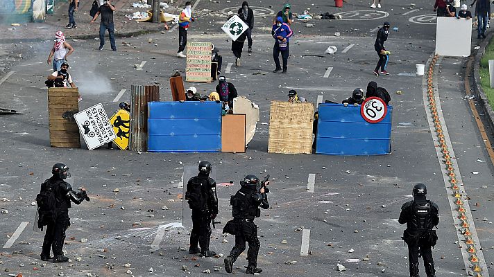 Telediario 1 - Continúa la tensión en las calles de Colombia