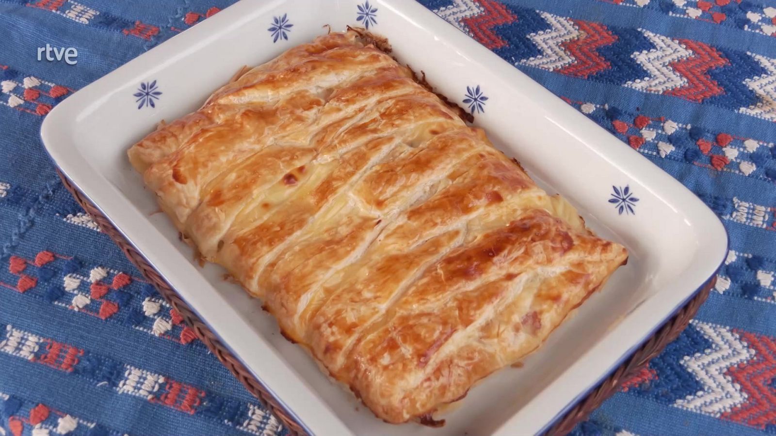 Receta de trenza de hojaldre salada - Como sapiens | Ver