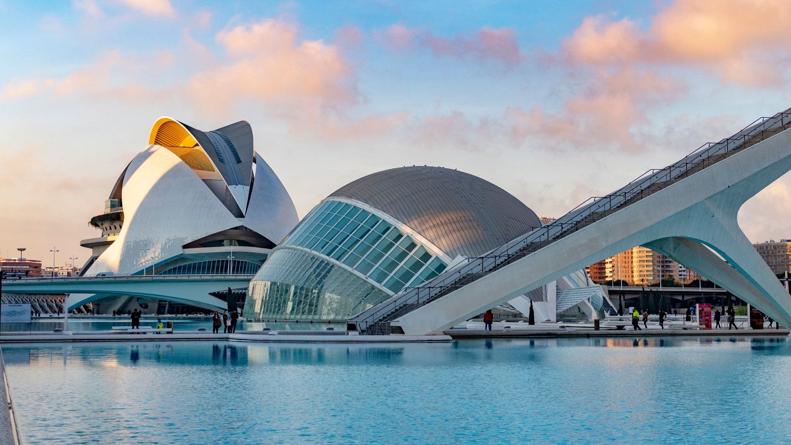Turismo local en Valencia: redescubriendo la ciudad - Comando Actualidad | Ver