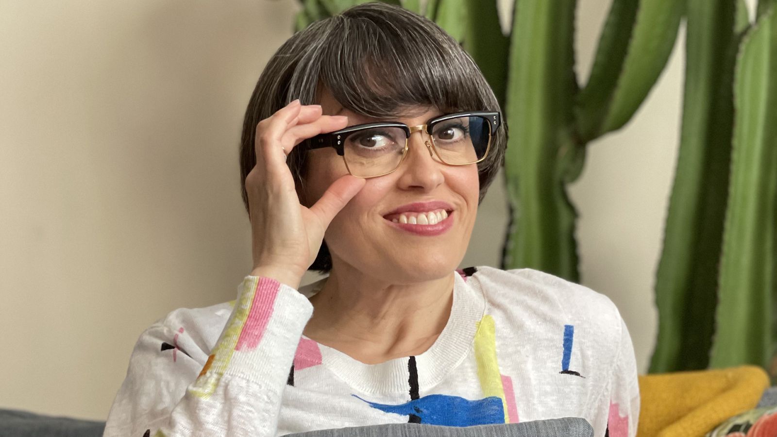 Thais Villas presenta aquest nou programa on 4 pretendents intentaran enamorar i aconseguir una cita gràcies a un gran àpat