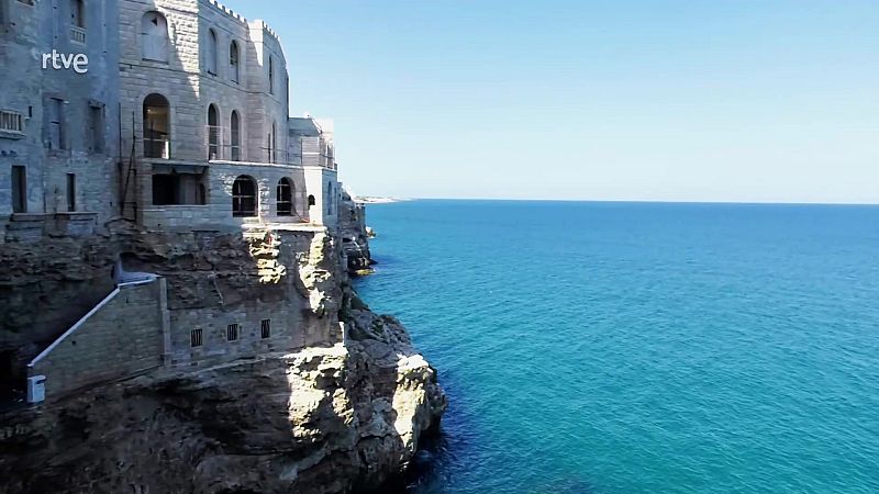 Espa�oles en el mundo - Puglia (Italia) - ver ahora