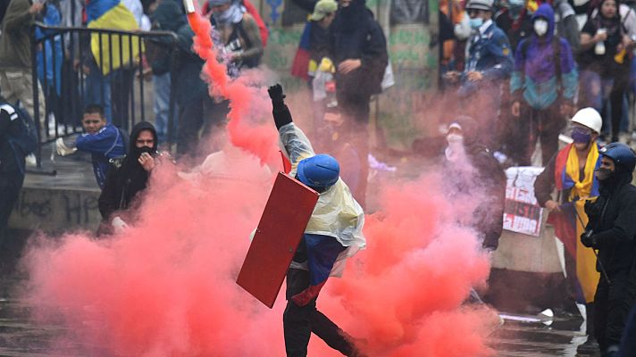 Telediario 1 - Las protestas contra el Gobierno de Colombia dejan al menos 24 muertos