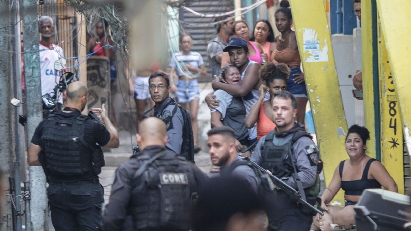 Mueren 25 personas en una operación policial en Brasil - Ver ahora