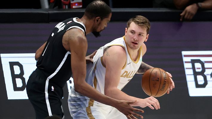Telediario 1 - Doncic no puede con Irving pero guía a Dallas en su victoria ante los Nets