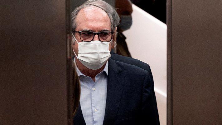 Informativo 24h - Gabilondo abandona el hospital tras ser ingresado por una arritmia: "No fue al vacunarme, fue al subir las escaleras antes de vacunarme"