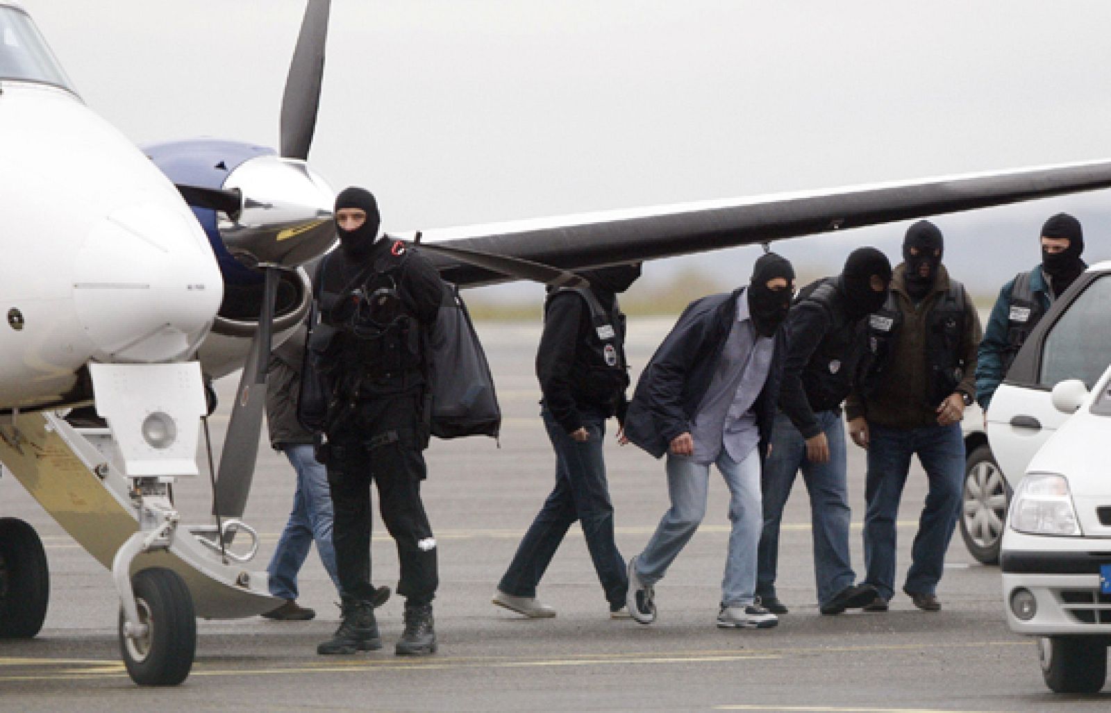 Las autoridades francesas entregan a Txeroki de manera temporal