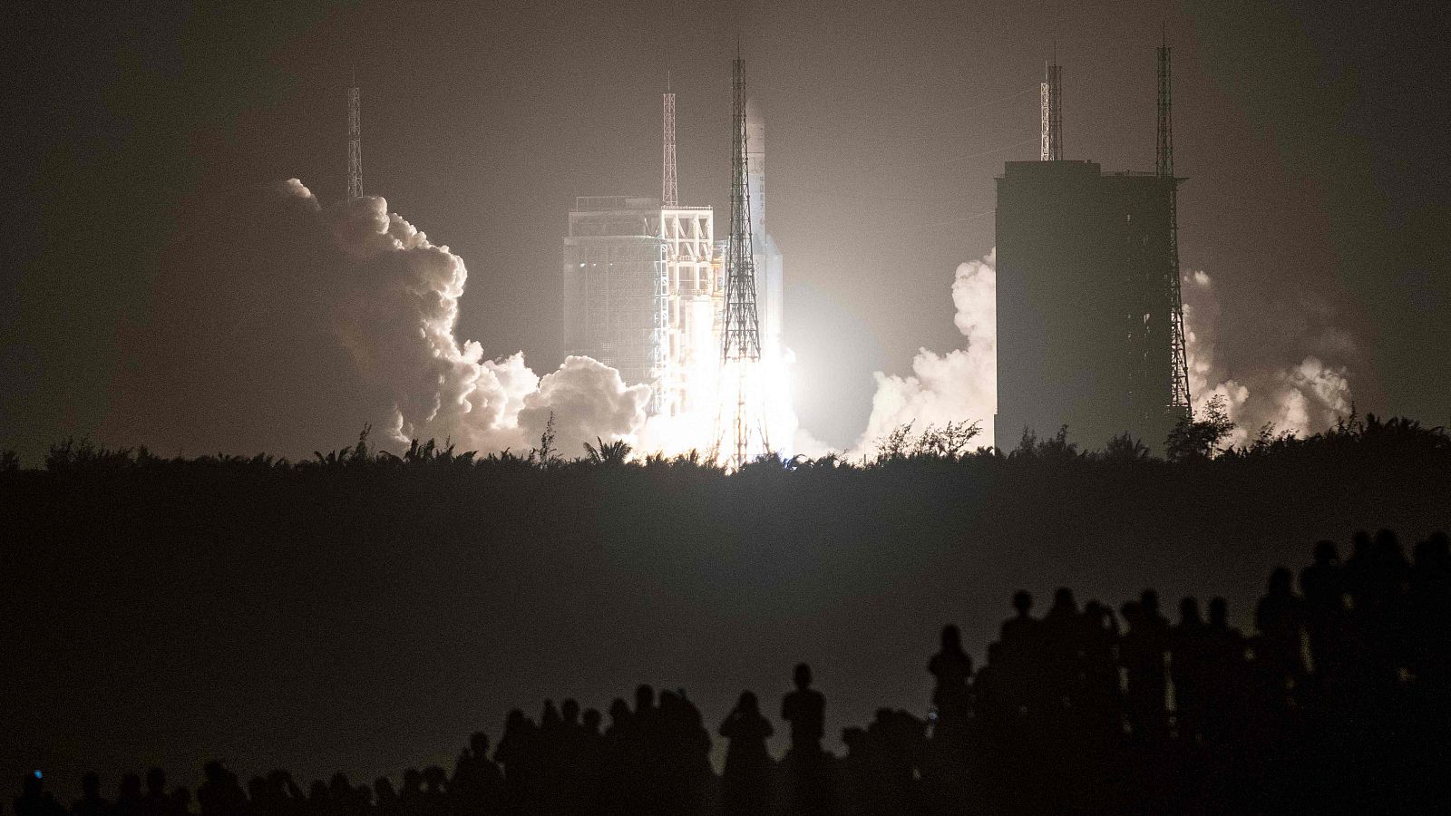 José Morales (ESA): "La probabilidad de que te caiga basura espacial es muy baja" - Informativo 24h | Ver