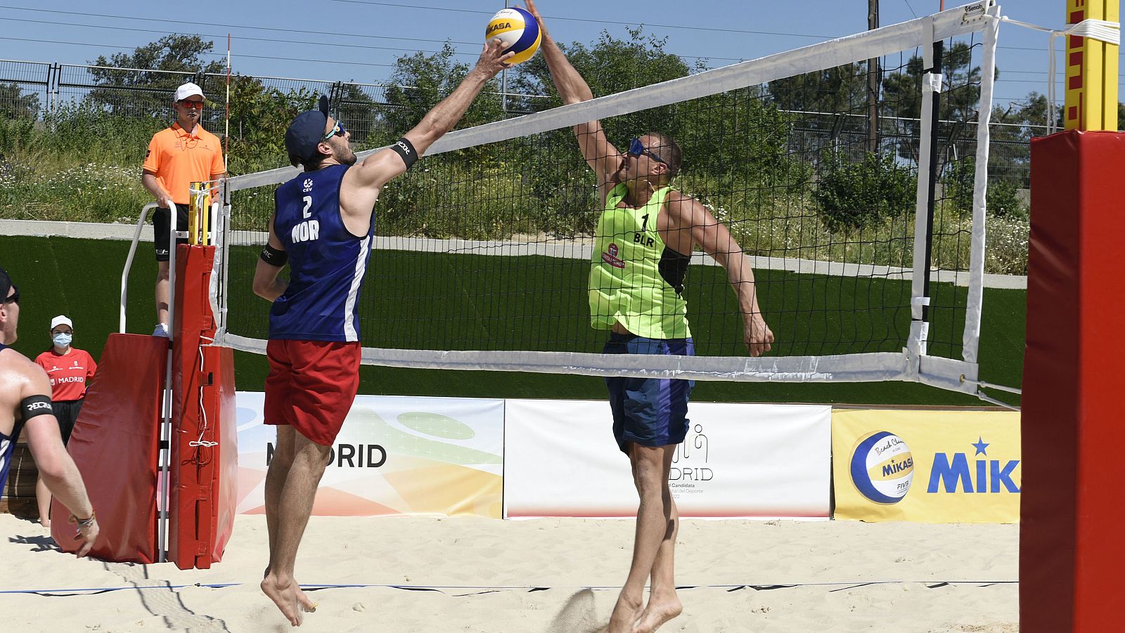 Las parejas masculinas se abonan al desempate para asegurar ir a La Haya